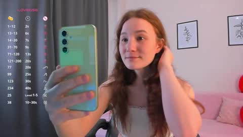 Snapshot of new_boobs chatting on 03-06-25, 05:14 Maria 3 online show from 03-06-25, 05:14