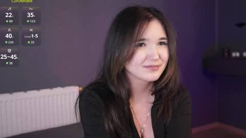 Snapshot of new_boobs chatting on 11-13-25, 01:21 Maria 3 online show from 11-13-25, 01:21