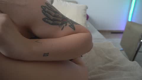 new dee online show from 01-10-26, 01:02