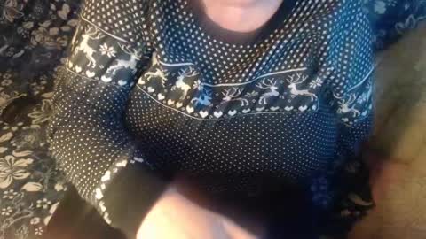 Lilly  online show from 03-10-25, 04:03