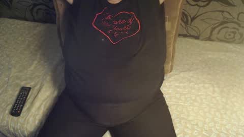 Lilly  online show from 04-25-26, 05:54