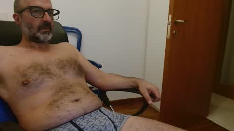 simi online show from 09-21-25, 04:03