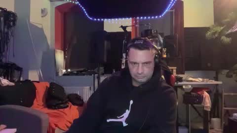 Snapshot of newcouple2023 chatting on 11-06-25, 12:28 newguy2025 online show from 11-06-25, 12:28