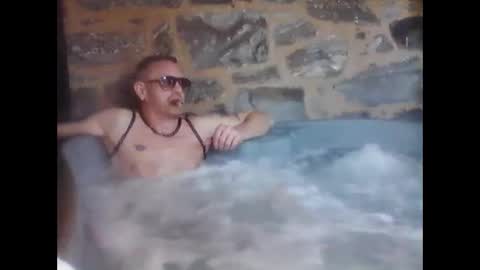 Snapshot of newfun11 chatting on 12-22-24, 08:14 newfun11 online show from 12-22-24, 08:14