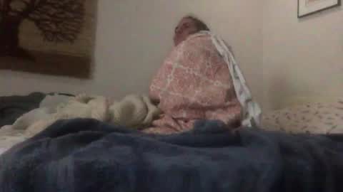 Snapshot of newickj627 chatting on 04-05-26, 02:31 newickj627 online show from 04-05-26, 02:31