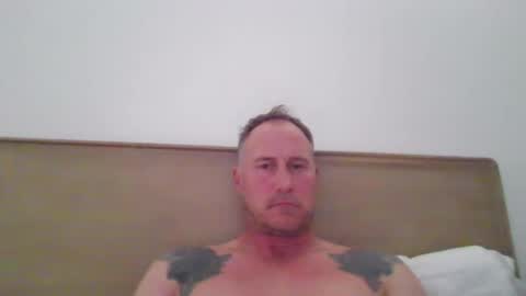 Snapshot of newportman1030 chatting on 09-21-25, 10:44 amandandhisgirl online show from 09-21-25, 10:44