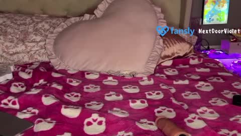 Violet online show from 09-11-25, 02:22