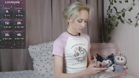 Snapshot of nextvibe1 chatting on 10-15-25, 07:03 NextVibe1 online show from 10-15-25, 07:03