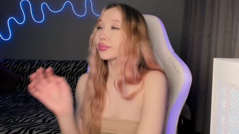 Snapshot of neyrmina chatting on 02-27-25, 04:21 Mina online show from 02-27-25, 04:21