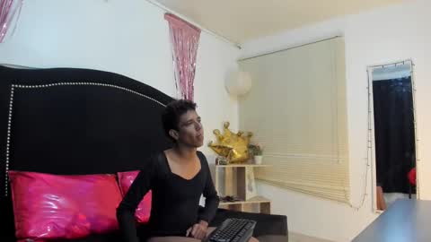 nezuco_tanyiro online show from 10-17-25, 05:21