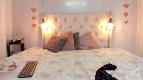 Milena online show from 07-25-26, 01:41