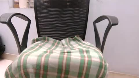 Snapshot of nglshown chatting on 02-20-26, 06:10 nglshown online show from 02-20-26, 06:10