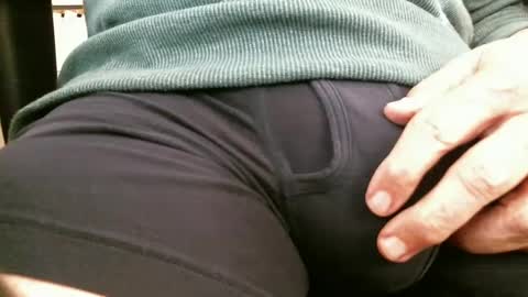 Snapshot of ngurth chatting on 12-16-24, 08:26 ngurth online show from 12-16-24, 08:26