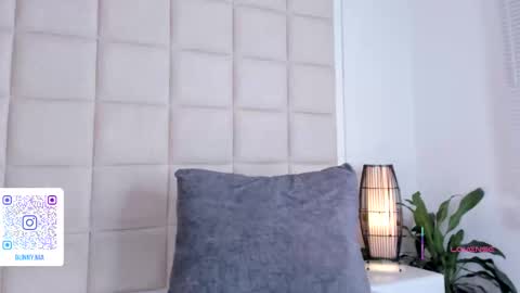 Snapshot of nia_bunny chatting on 09-16-25, 01:34 Nia online show from 09-16-25, 01:34