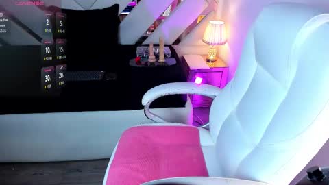 Nia online show from 02-26-26, 04:22