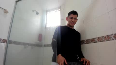 Snapshot of niall_falcon chatting on 01-31-25, 12:29 Niall online show from 01-31-25, 12:29