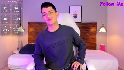 Snapshot of niall_falcon chatting on 02-06-25, 06:24 Niall online show from 02-06-25, 06:24