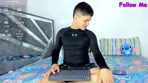 Snapshot of niall_falcon chatting on 02-12-25, 11:51 Niall online show from 02-12-25, 11:51