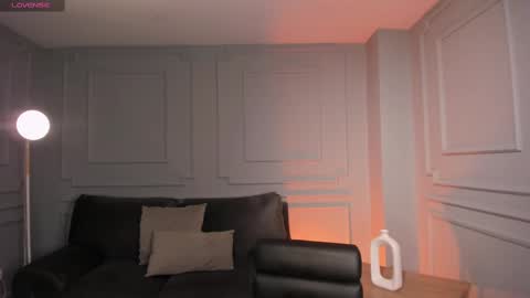 Call me Nia  online show from 02-21-25, 02:06