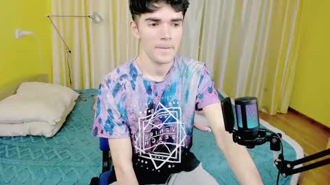 Snapshot of nic_ky chatting on 12-25-24, 08:17 Nick PVT is open FanslyTwitter - Nic kycb online show from 12-25-24, 08:17