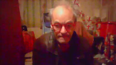 Snapshot of nice6body chatting on 10-11-25, 12:32 nice6body online show from 10-11-25, 12:32