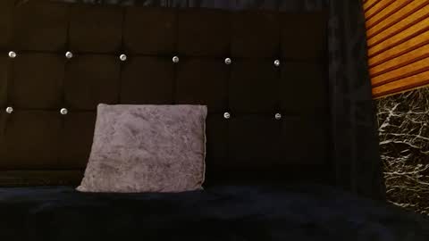 Michell  online show from 02-18-25, 02:49