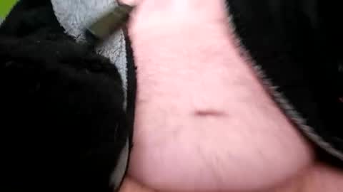 Snapshot of niceguydan69 chatting on 01-04-25, 01:10 COMEGUY69 online show from 01-04-25, 01:10