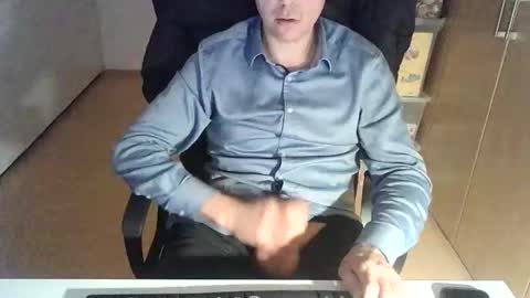 Snapshot of niceguyflo chatting on 11-05-25, 12:21 NiceGuyFlo online show from 11-05-25, 12:21