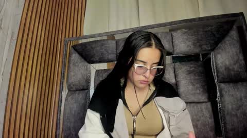 Snapshot of nicehot____ chatting on 11-30-25, 10:36 Luna online show from 11-30-25, 10:36