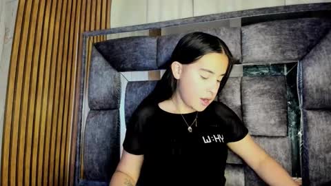 Snapshot of nicehot____ chatting on 12-13-25, 10:37 Luna online show from 12-13-25, 10:37