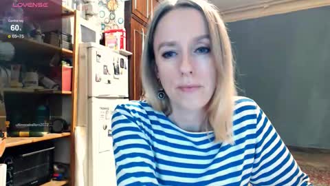 Snapshot of nicekat chatting on 10-17-25, 05:59 Kathrine online show from 10-17-25, 05:59