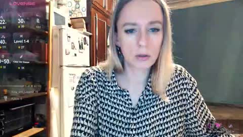 Snapshot of nicekat chatting on 11-05-25, 06:30 Kathrine online show from 11-05-25, 06:30