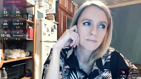 Snapshot of nicekat chatting on 11-06-25, 08:32 Kathrine online show from 11-06-25, 08:32