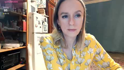 Snapshot of nicekat chatting on 11-12-25, 08:08 Kathrine online show from 11-12-25, 08:08