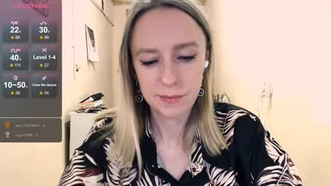 Snapshot of nicekat chatting on 12-14-25, 08:02 Kathrine online show from 12-14-25, 08:02