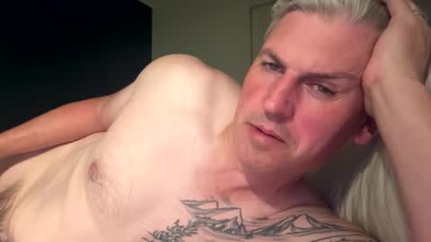 nick578320 online show from 04-29-26, 05:52
