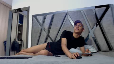 Nick Hot online show from 03-24-26, 01:54