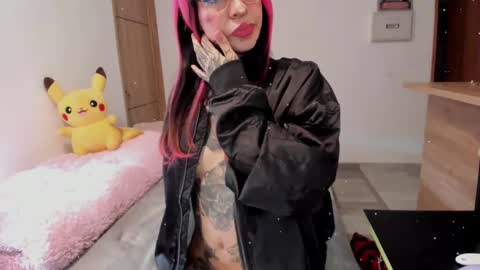   Help me reach 100 thumbs up online show from 03-12-25, 07:38