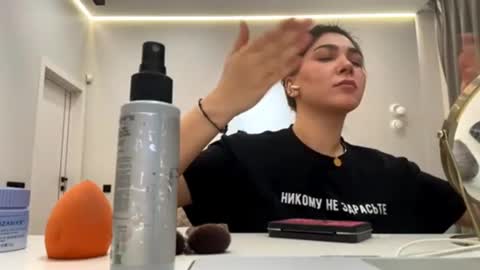 Anna online show from 03-13-26, 12:34