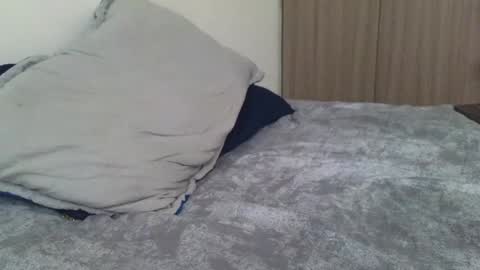 Nicolas              online show from 02-05-25, 09:18