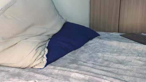 Nicolas              online show from 02-06-25, 10:53