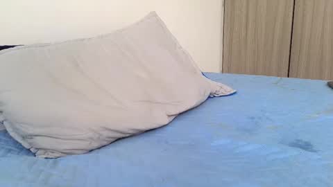 Nicolas              online show from 02-28-25, 09:01