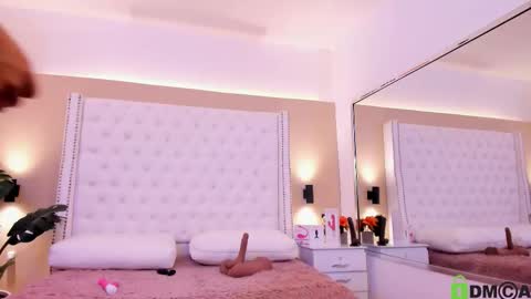 Snapshot of nickky_thompson chatting on 11-13-25, 01:10 nickky online show from 11-13-25, 01:10