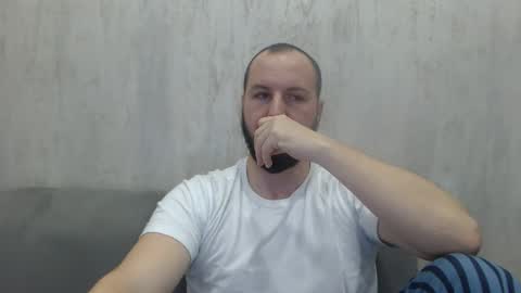 Snapshot of nickolas22 chatting on 12-02-25, 01:00 Julian online show from 12-02-25, 01:00