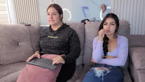 Snapshot of nicky_as chatting on 12-02-25, 02:01 nicky_as online show from 12-02-25, 02:01