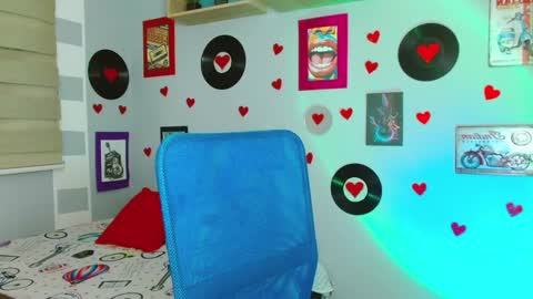 lucy online show from 02-18-25, 07:10