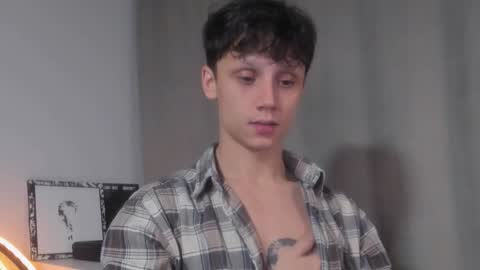 Snapshot of nicky_neal chatting on 12-04-24, 03:15 Nicky Neal online show from 12-04-24, 03:15