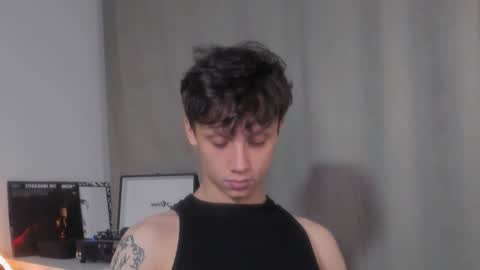 Snapshot of nicky_neal chatting on 12-12-24, 03:43 Nicky Neal online show from 12-12-24, 03:43