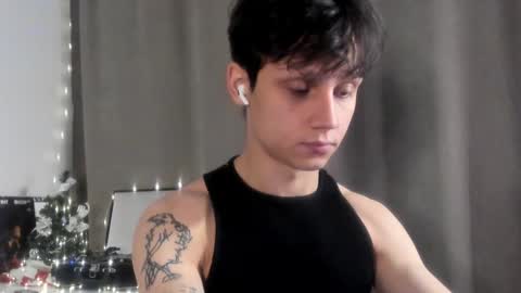 Snapshot of nicky_neal chatting on 12-29-24, 07:43 Nicky Neal online show from 12-29-24, 07:43