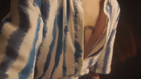 Snapshot of nicky_neal chatting on 02-04-25, 07:44 Nicky Neal online show from 02-04-25, 07:44